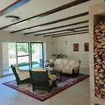 Maya فندق مبيت وإفطار